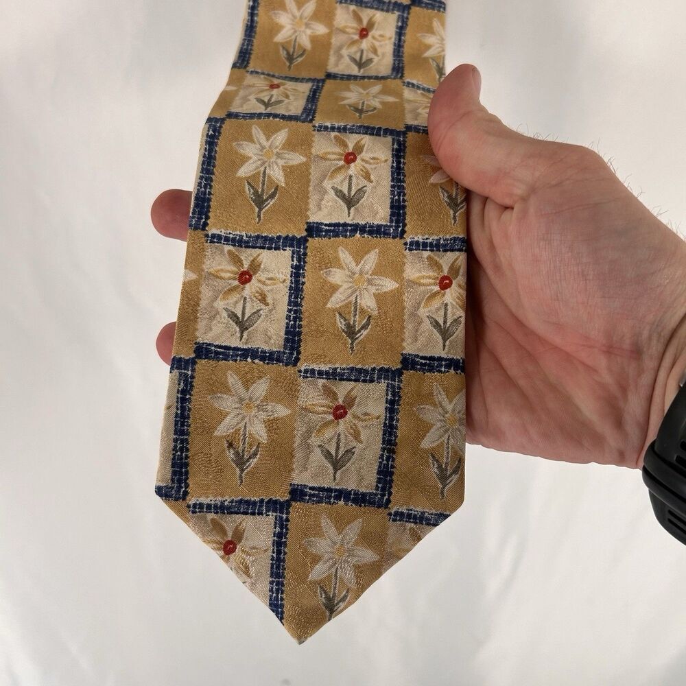 Jos A Bank 100% Silk Tie Men's 59" Yellow Floral Executive Collection 4" Wide